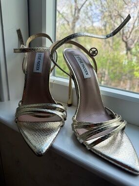 NWT Steve Madden Metallic Gold Strappy Pointed Toe Heels